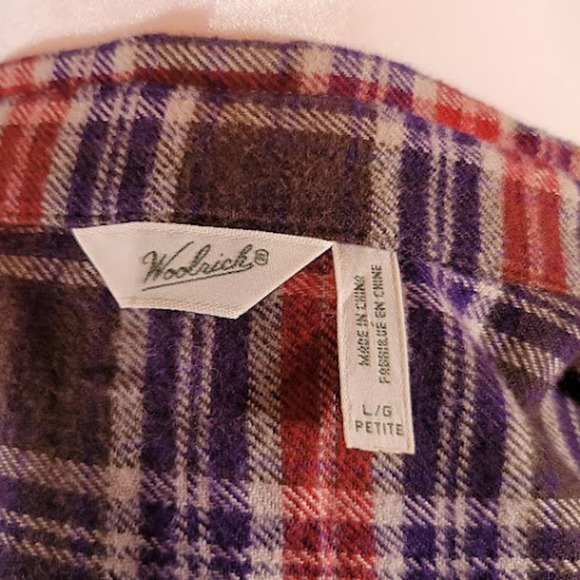 Woolrich brand women's button up- Size Large Petite - Picture 6 of 6